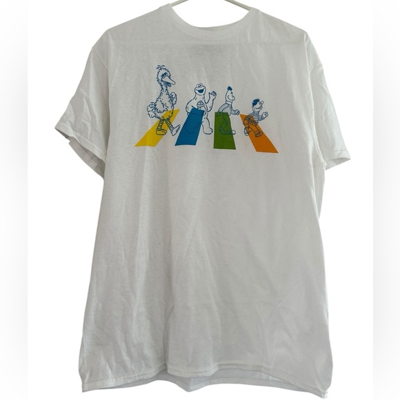 MAD Engine Tops - MAD Engine White Unisex Sesame Street Graphic Tee Size L